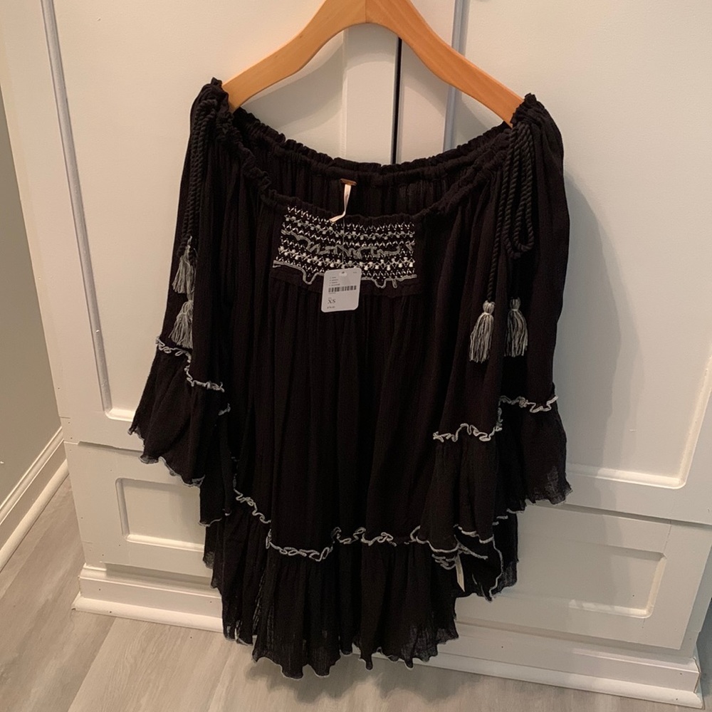 NWT Free People Embroidered Tunic - size XS. Black